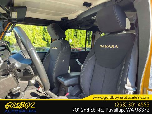 Used 2014 Jeep Wrangler Unlimited Sahara AWD/4WD image 11