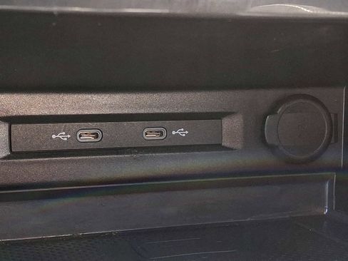 Used 2022 Volkswagen Tiguan SE w/ Panoramic Sunroof Package AWD/4WD image 20