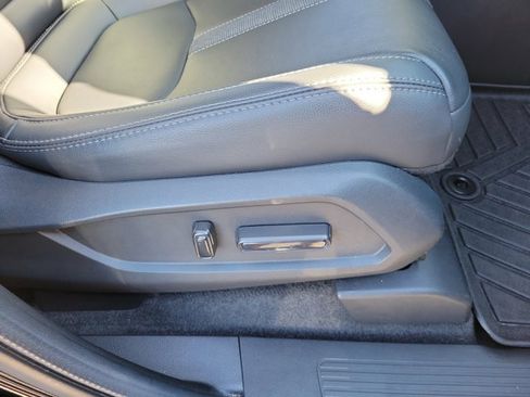 Certified 2024 Honda Pilot Touring image 7