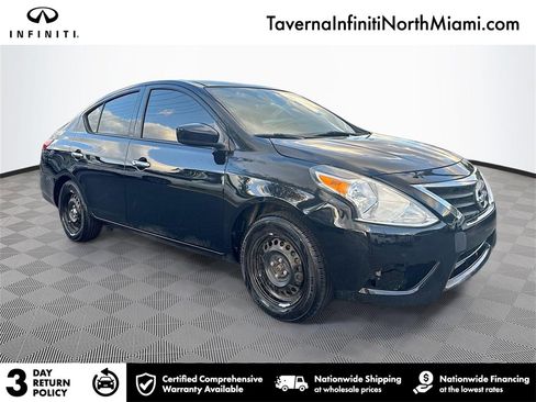 Used 2019 Nissan Versa SV image 1