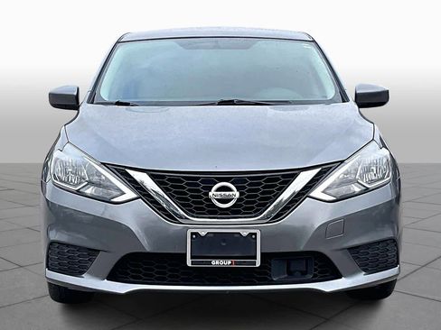 Used 2019 Nissan Sentra SV image 3