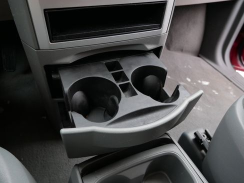 Used 2009 Chrysler Town & Country Touring w/ Heated Seat Group image 31