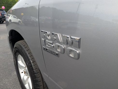 Used 2022 RAM 1500 Classic SLT w/ Electronics Group AWD/4WD image 30