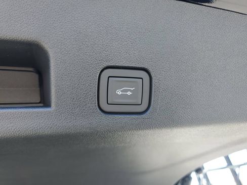 New 2026 Chevrolet Traverse LT w/ Midnight/Sport Edition FWD image 10