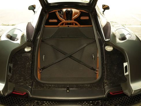 Used 2021 McLaren GT image 21