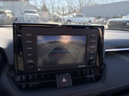 Used 2021 Toyota RAV4 LE image 24