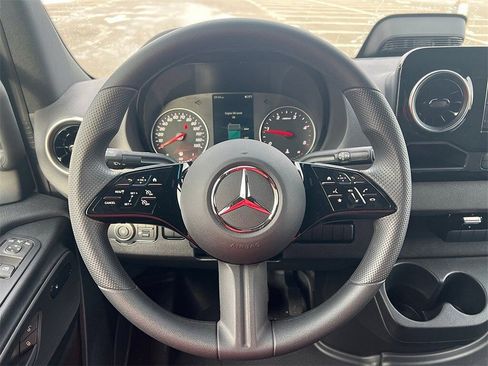 New 2025 Mercedes-Benz Sprinter 2500 image 15