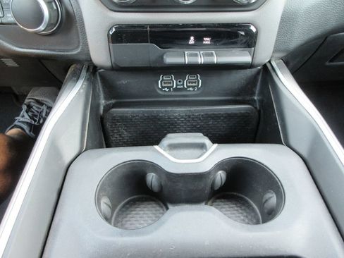 Used 2020 RAM 1500 Big Horn AWD/4WD image 30