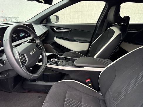 Used 2023 Kia EV6 GT-Line w/ GT-Line Suede Seat Package AWD/4WD image 21