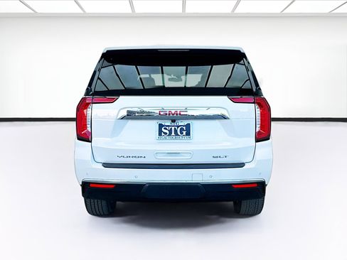 Used 2023 GMC Yukon XL SLT w/ SLT Premium Package image 5
