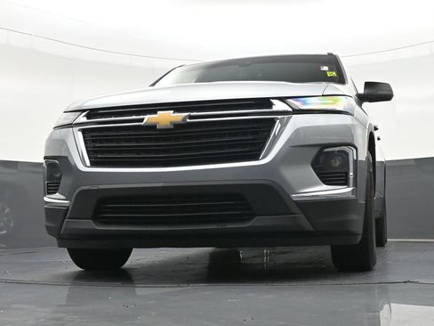 Used 2023 Chevrolet Traverse LS FWD image 31