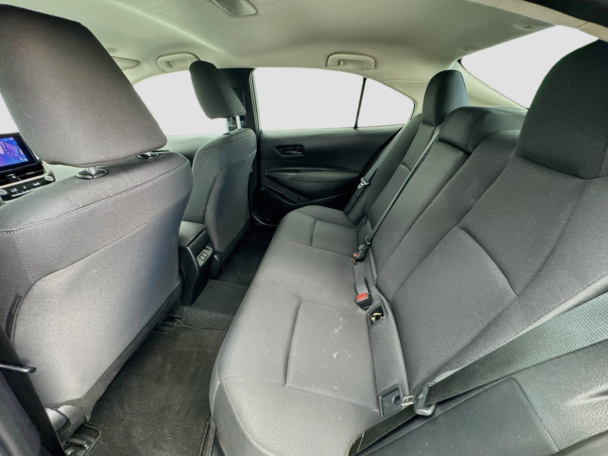 Used 2025 Toyota Corolla LE w/ LE Premium Package FWD image 15