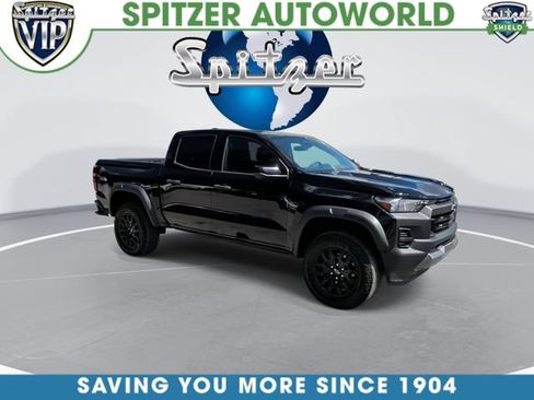Used 2023 Chevrolet Colorado Trail Boss w/ Technology Package AWD/4WD image 2