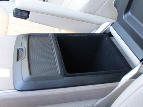 Used 2023 Land Rover Range Rover SE image 31