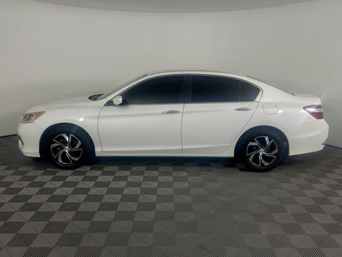 Used 2017 Honda Accord LX image 2