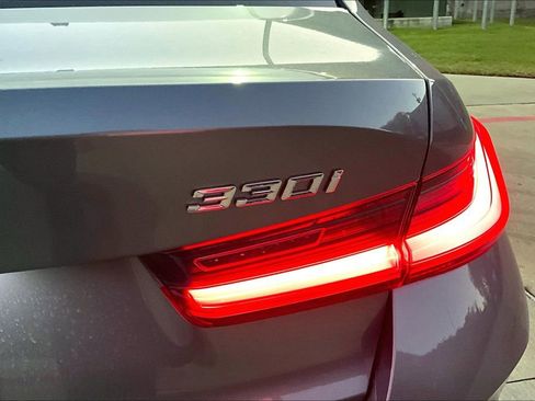 Used 2023 BMW 330i xDrive Sedan w/ Driving Assistance Package image 40