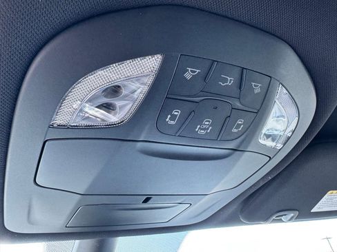 New 2026 Chrysler Pacifica Select FWD image 19