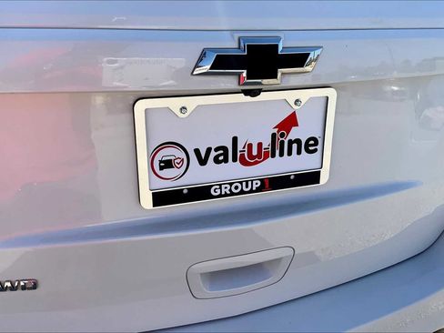 Certified 2022 Chevrolet Trax LT w/ Sport Edition image 17