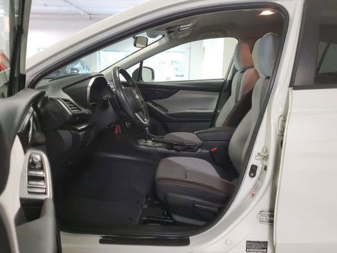 Used 2020 Subaru Crosstrek 2.0i Premium image 12