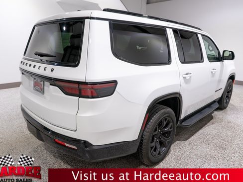 Used 2024 Jeep Wagoneer Series II AWD/4WD image 5