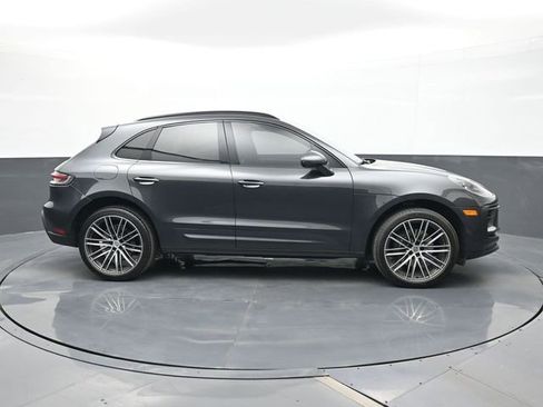 Certified 2025 Porsche Macan AWD/4WD image 24