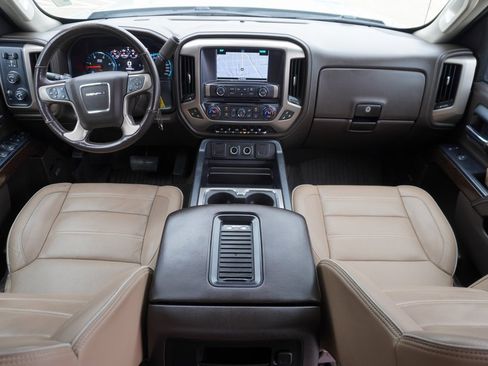 Used 2018 GMC Sierra 3500 Denali w/ Duramax Plus Package image 17