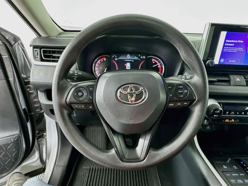 Certified 2025 Toyota RAV4 XLE AWD/4WD image 11