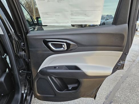 Used 2022 Jeep Compass Limited image 29