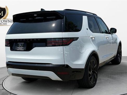 Used 2024 Land Rover Discovery Dynamic SE AWD/4WD image 5