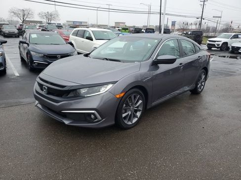Used 2019 Honda Civic EX image 3
