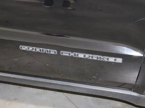 Used 2020 Jeep Grand Cherokee Limited w/ Luxury Group II image 12