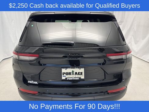 New 2025 Jeep Grand Cherokee Altitude AWD/4WD image 4