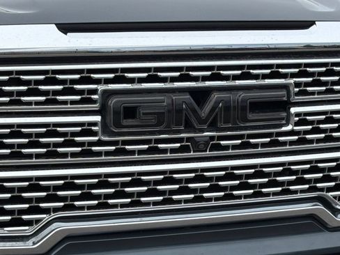 Used 2020 GMC Sierra 1500 Denali w/ Denali Ultimate Package AWD/4WD image 42
