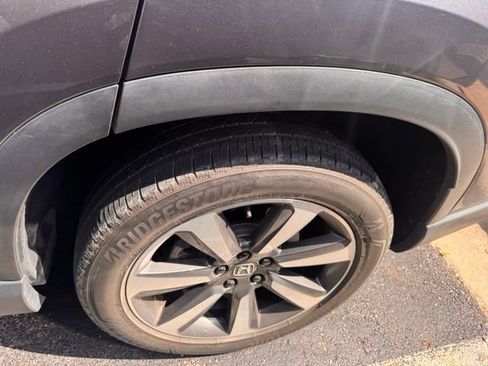 Used 2024 Honda Pilot Elite image 4