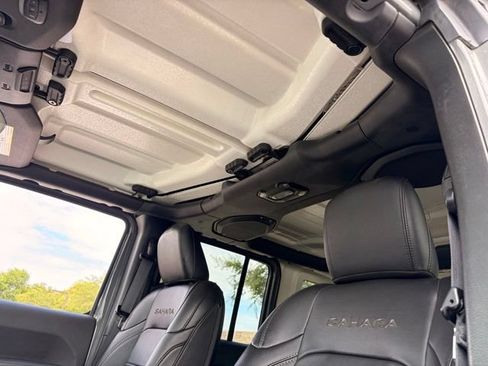Used 2023 Jeep Wrangler Unlimited Sahara AWD/4WD image 10