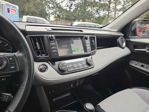 Used 2016 Toyota RAV4 XLE image 29