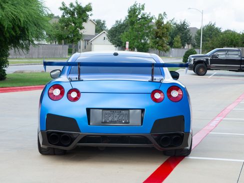 Used 2009 Nissan GT-R Premium AWD/4WD image 11