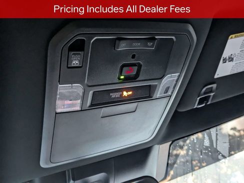 Used 2025 Toyota Tundra SR5 w/ SR5 Premium Package AWD/4WD image 22