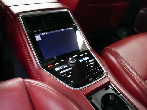 Certified 2023 Porsche Panamera 4 Platinum Edition AWD/4WD image 20
