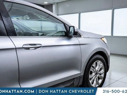 Used 2022 Ford Edge Titanium image 39