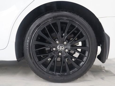 Used 2020 Toyota Camry SE image 9