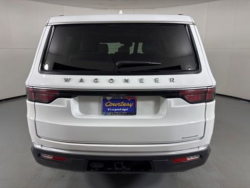 Used 2022 Jeep Wagoneer Series I w/ Premium Group I image 7