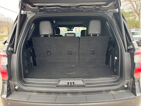 Used 2021 Ford Expedition Limited image 9