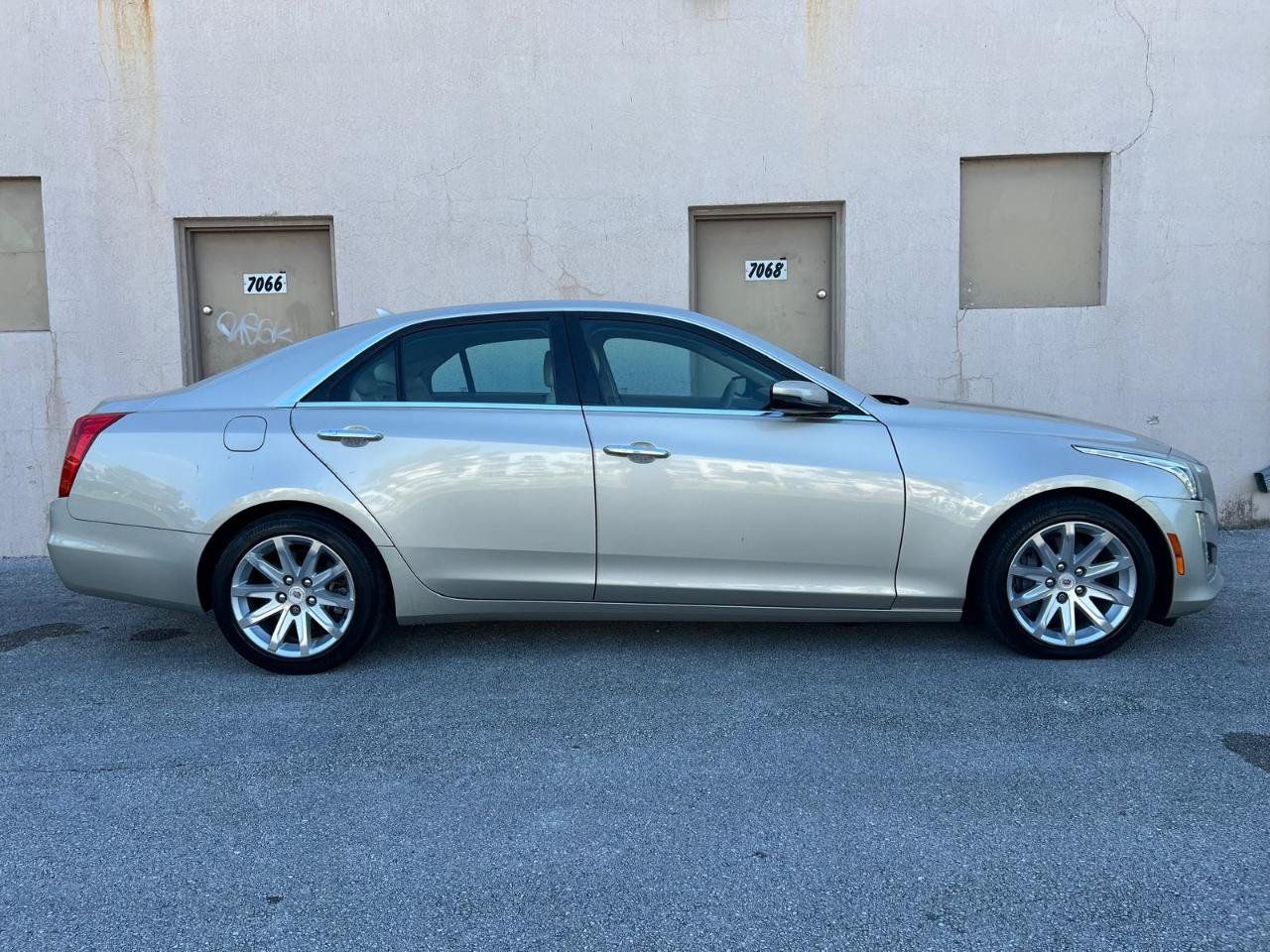 Used 2014 Cadillac CTS Luxury RWD image 6
