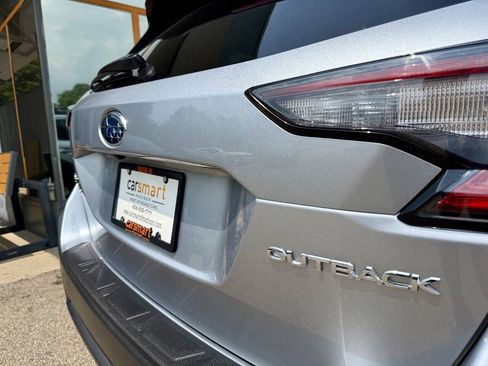 Used 2025 Subaru Outback Premium AWD/4WD image 10
