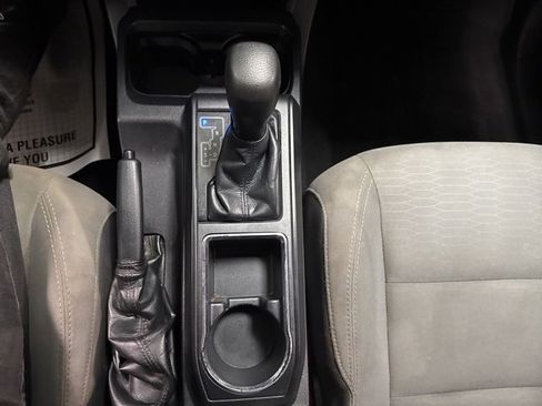 Used 2019 Toyota Tacoma SR image 32