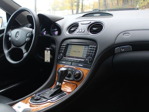 Used 2007 Mercedes-Benz SL 550 SL 550 Roadster 2D image 15