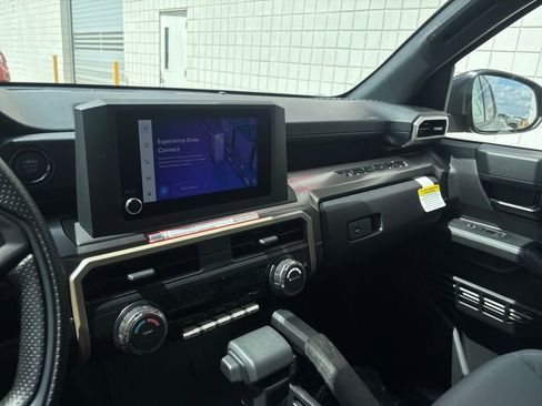 New 2026 Toyota Tacoma SR5 AWD/4WD image 16