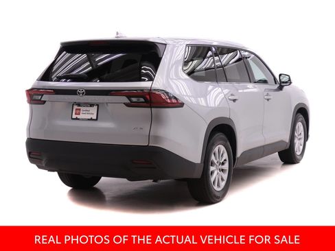 Used 2025 Toyota Grand Highlander FWD image 2
