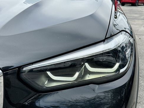 Used 2021 BMW X5 sDrive40i w/ Premium Package image 32